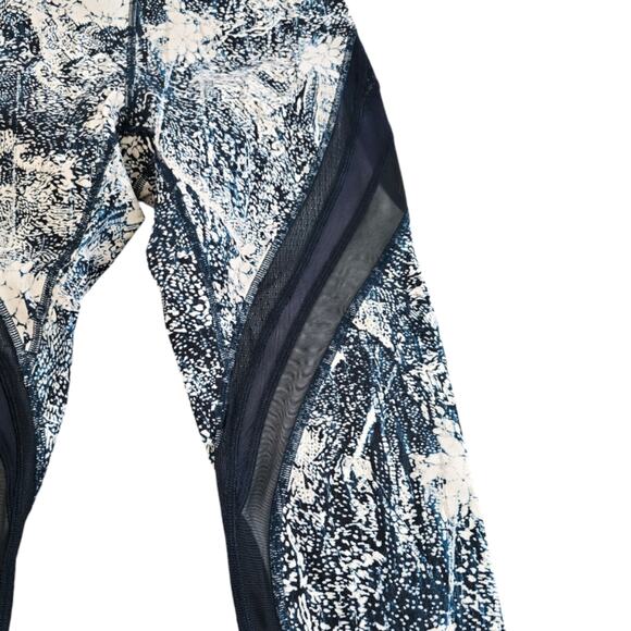Lululemon Never Still Crop Black Blue and White Floral Mesh Active Leggings 6 - Picture 5 of 8